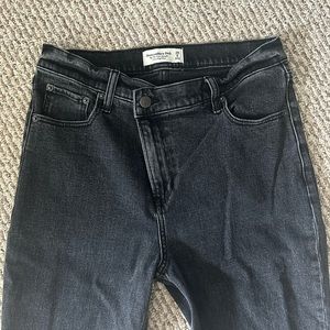Abercrombie 90s slim straight ultra high rise black jean